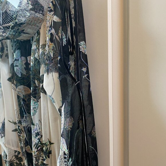 Bebe Off Shoulder Sheer Multicolor Floral Top Size Medium - Picture 3 of 6